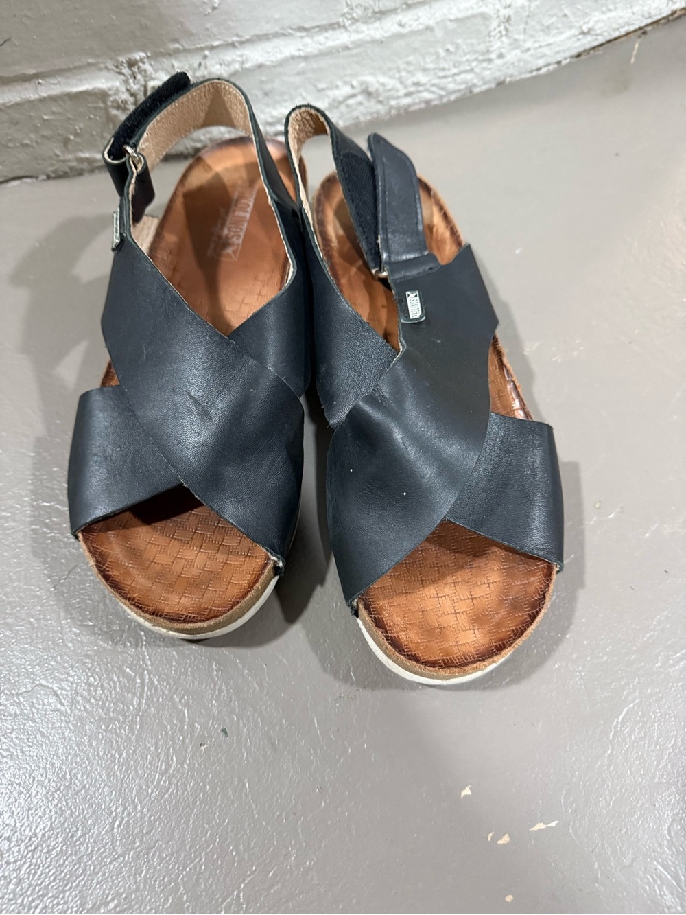 Pikolinos Mahon Black Leather Crisscross Slingback Sandals
